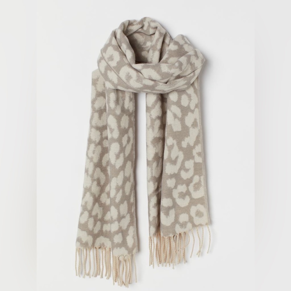 NWT H&M scarf